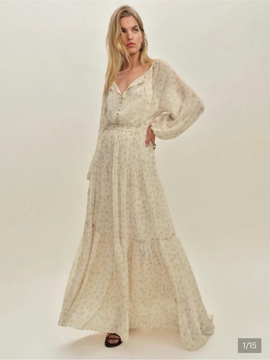 Reformation Dresses & Skirts - Reformation Petites Becca Dress
DITSY - SP